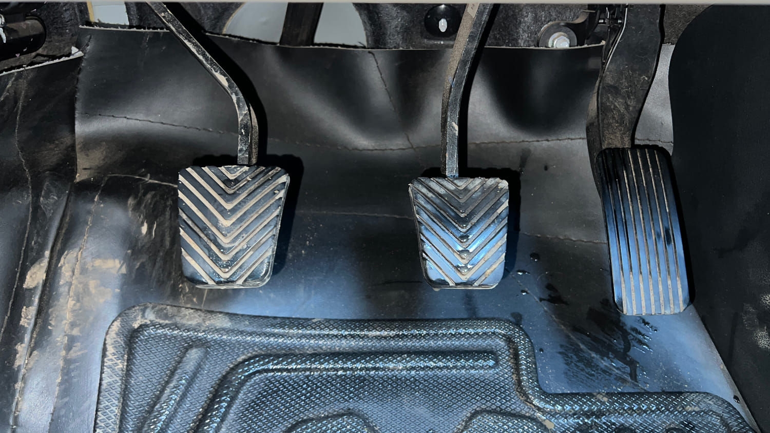 Used 2022 Hyundai Verna SX 1.5 MPi Petrol Manual interior PEDALS VIEW