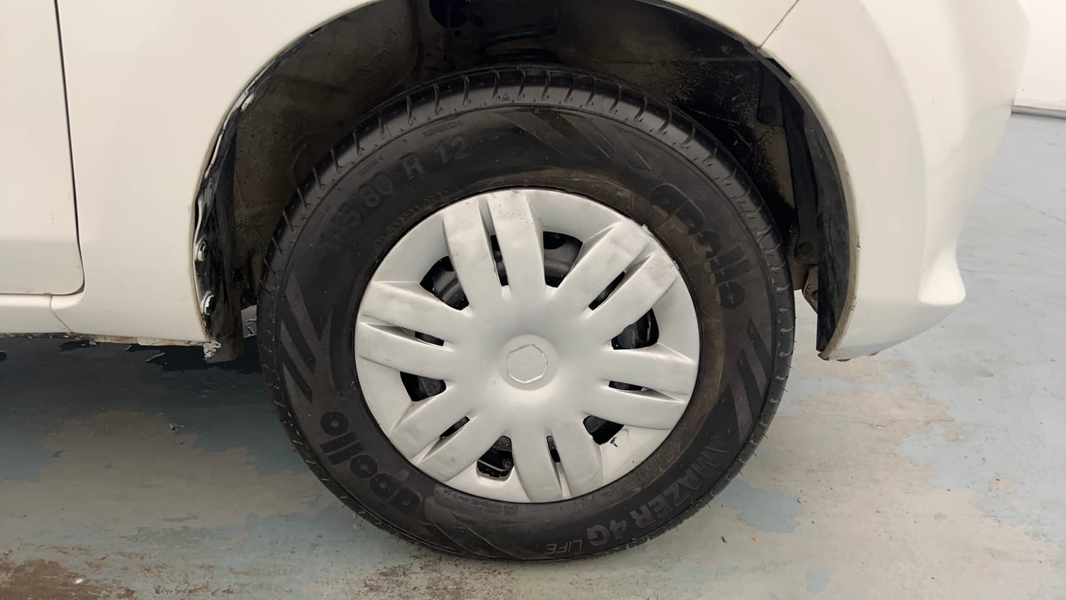 Used 2014 Maruti Suzuki Alto 800 Lxi CNG Cng Manual tyres RIGHT FRONT TYRE RIM VIEW