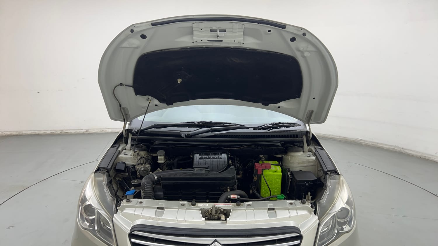 Used 2018 Maruti Suzuki Ciaz Sigma 1.4 MT Petrol Manual engine ENGINE & BONNET OPEN FRONT VIEW