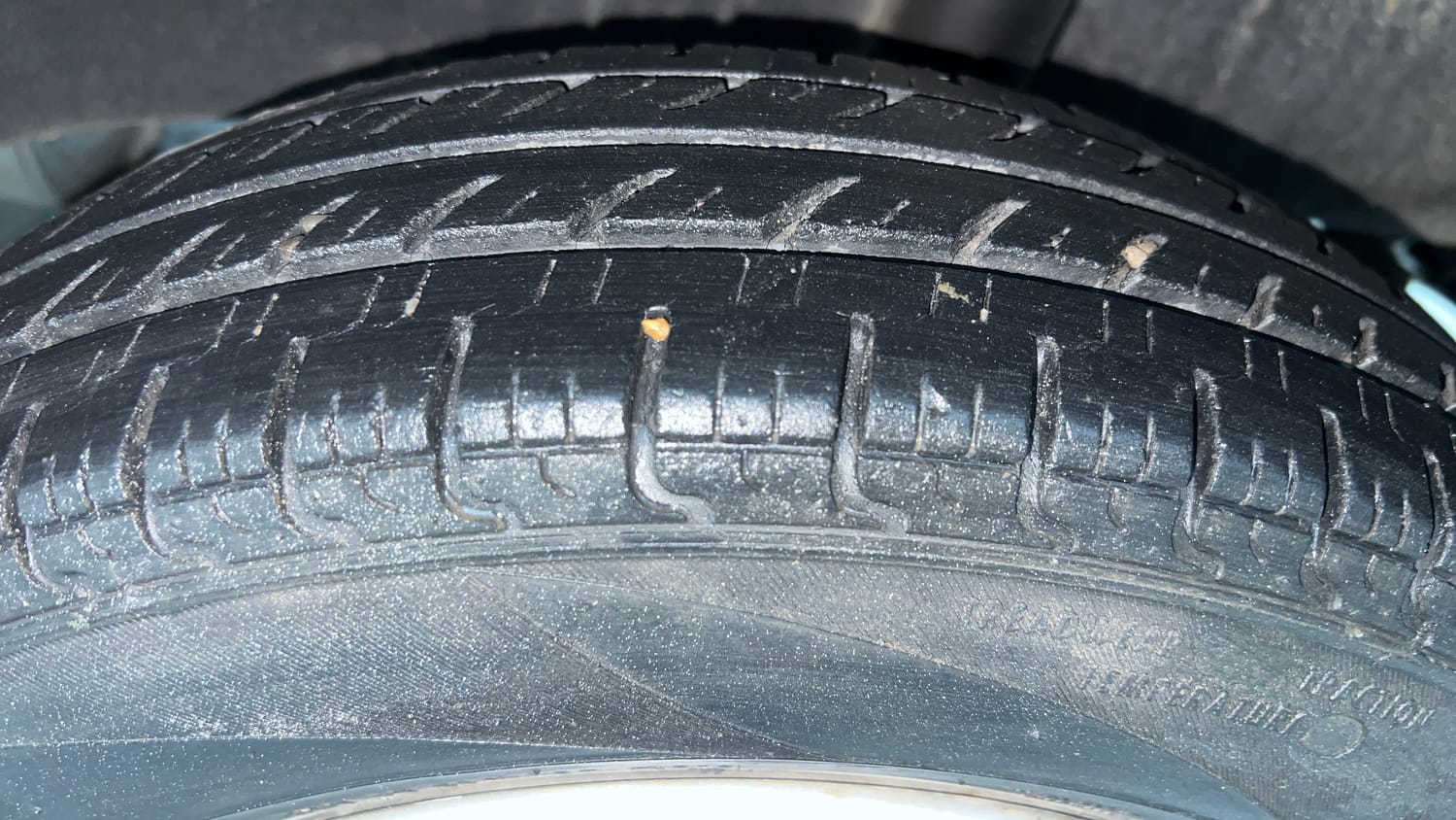 Used 2019 Renault Kwid RXL Petrol Manual tyres LEFT REAR TYRE TREAD VIEW