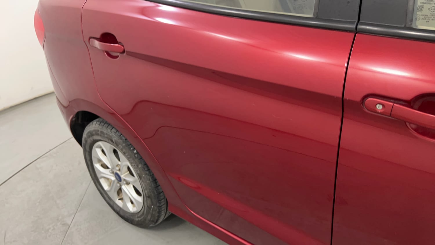 Used 2017 Ford Figo Aspire Titanium 1.2 Ti-VCT Petrol Manual dents MINOR SCRATCH