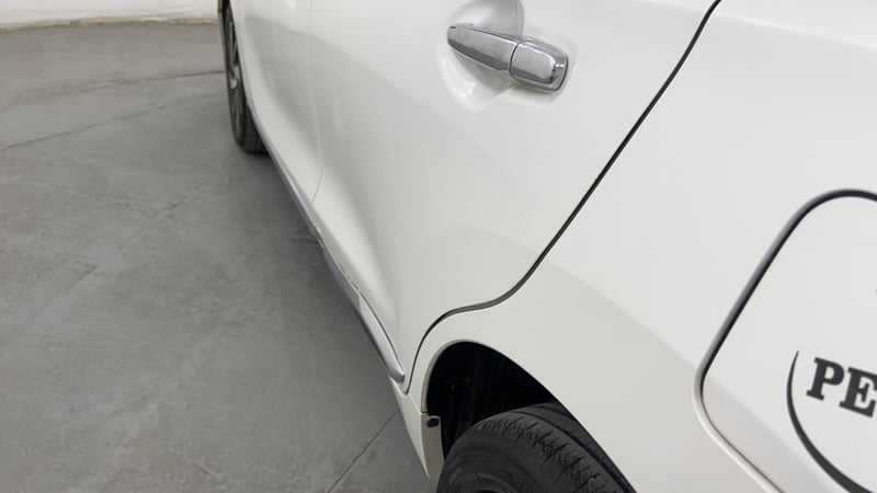 Used 2023 Toyota Glanza G AMT Petrol Automatic dents MINOR DENT
