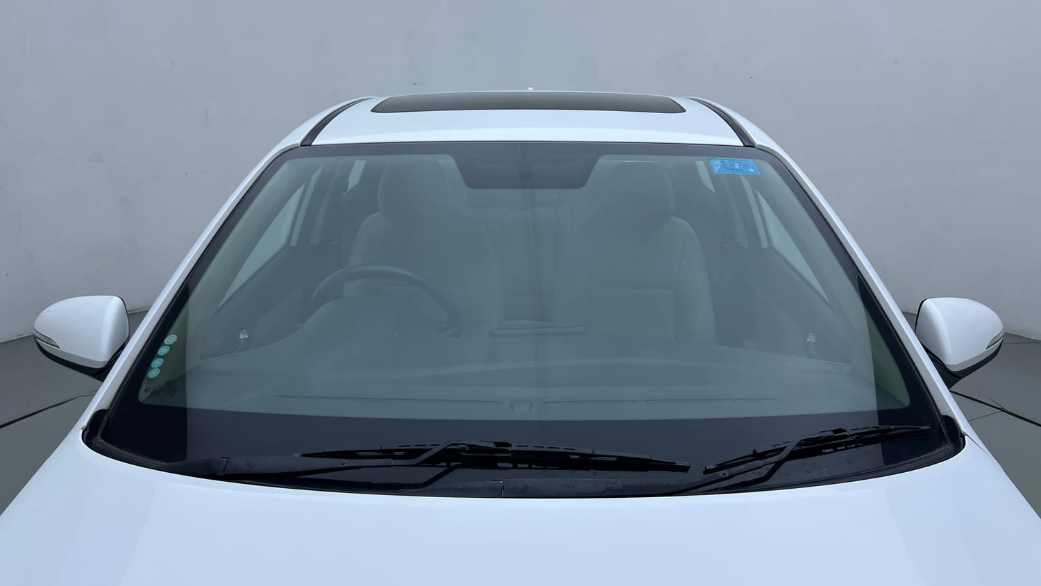 Used 2022 Hyundai Verna SX 1.5 MPi Petrol Manual exterior FRONT WINDSHIELD VIEW