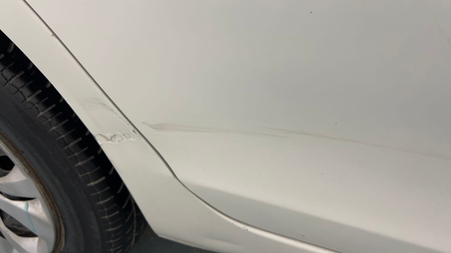 Used 2017 Maruti Suzuki Swift VXI (O) Petrol Manual dents MINOR SCRATCH