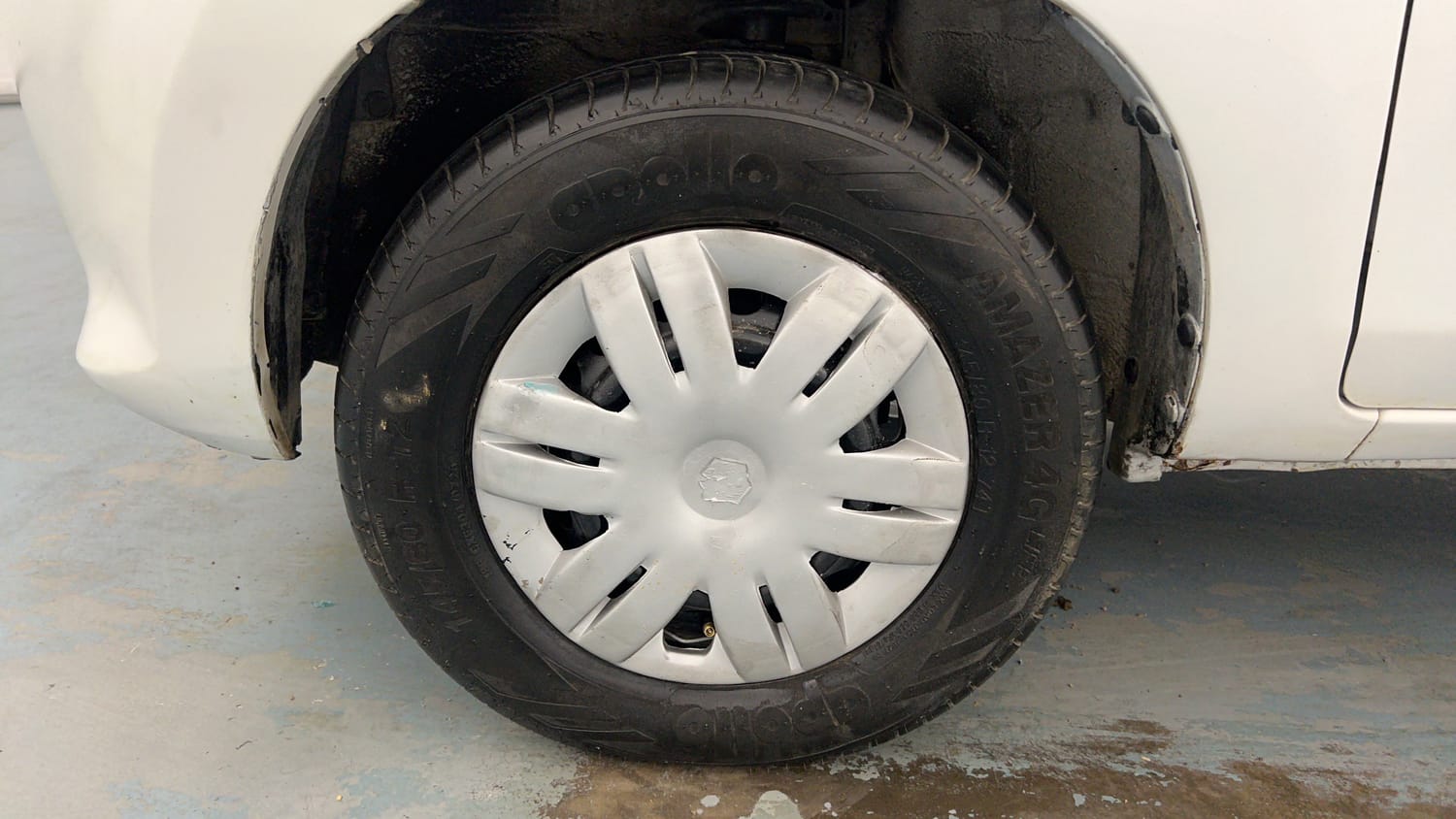 Used 2014 Maruti Suzuki Alto 800 Lxi CNG Cng Manual tyres LEFT FRONT TYRE RIM VIEW