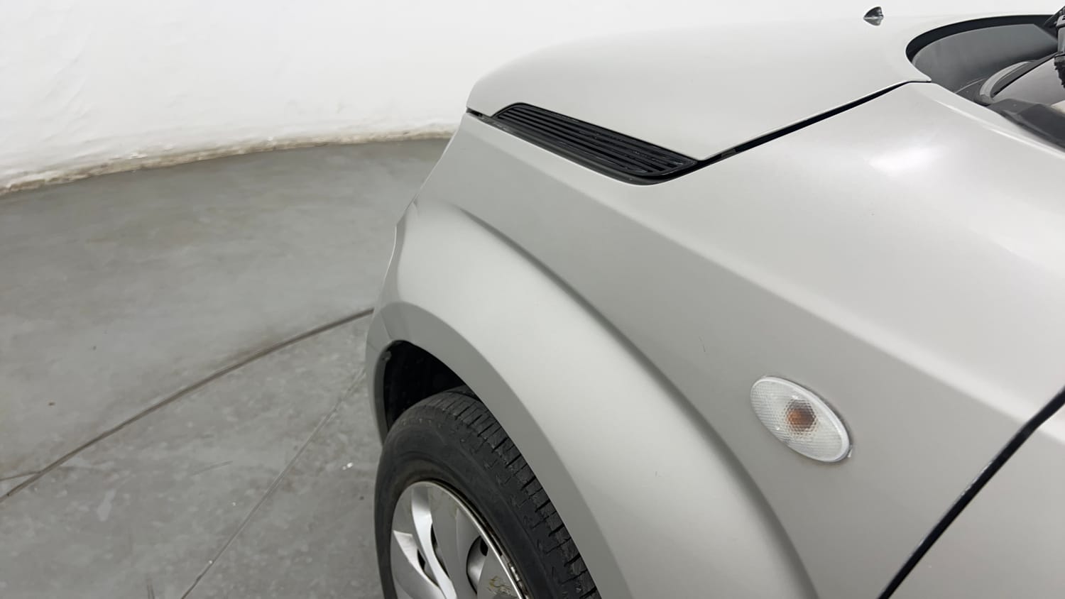 Used 2019 Maruti Suzuki Ignis Sigma 1.2 MT Petrol Manual dents MINOR SCRATCH
