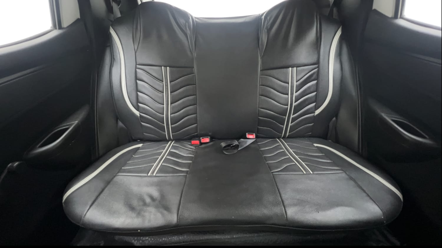 Used 2019 Renault Kwid RXL Petrol Manual interior REAR SEAT CONDITION VIEW