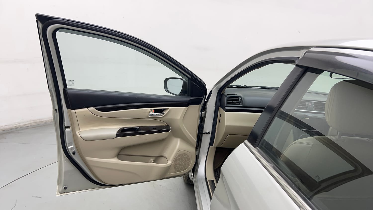 Used 2018 Maruti Suzuki Ciaz Sigma 1.4 MT Petrol Manual interior LEFT FRONT DOOR OPEN VIEW