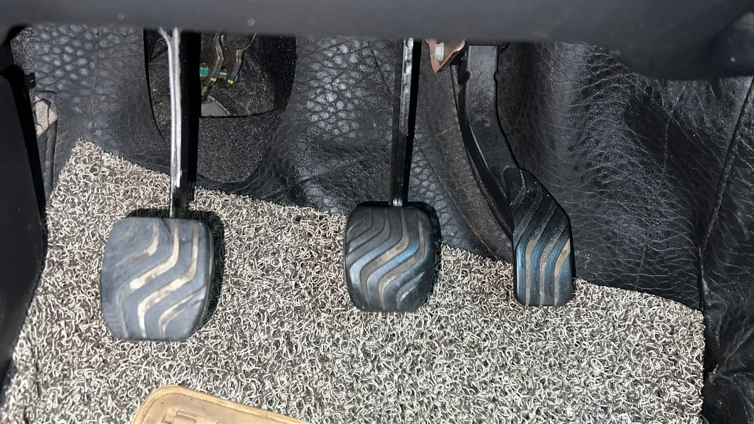 Used 2019 Renault Kwid RXL Petrol Manual interior PEDALS VIEW