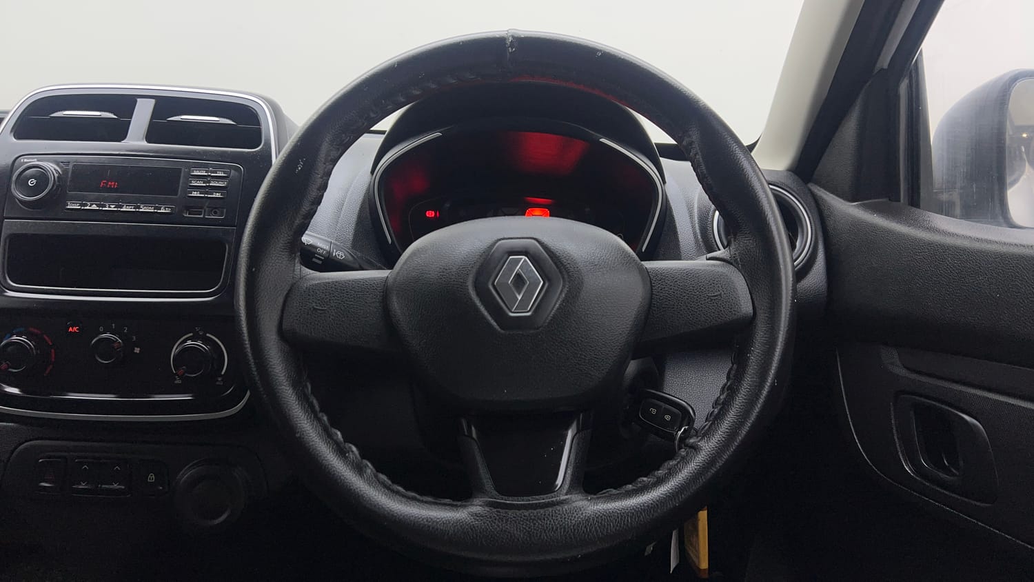 Used 2019 Renault Kwid RXL Petrol Manual interior STEERING VIEW