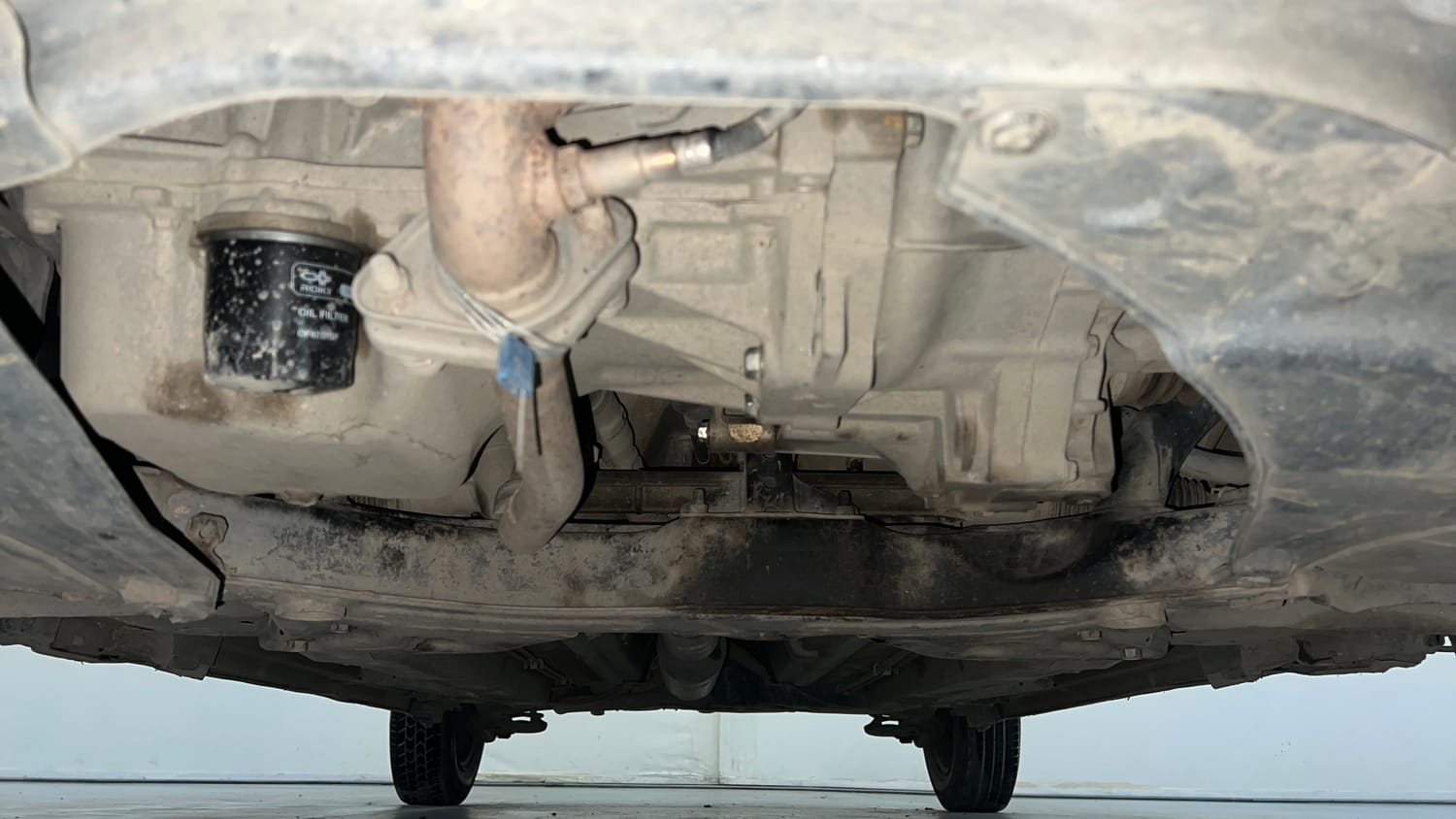Used 2017 Maruti Suzuki Swift VXI (O) Petrol Manual extra FRONT LEFT UNDERBODY VIEW