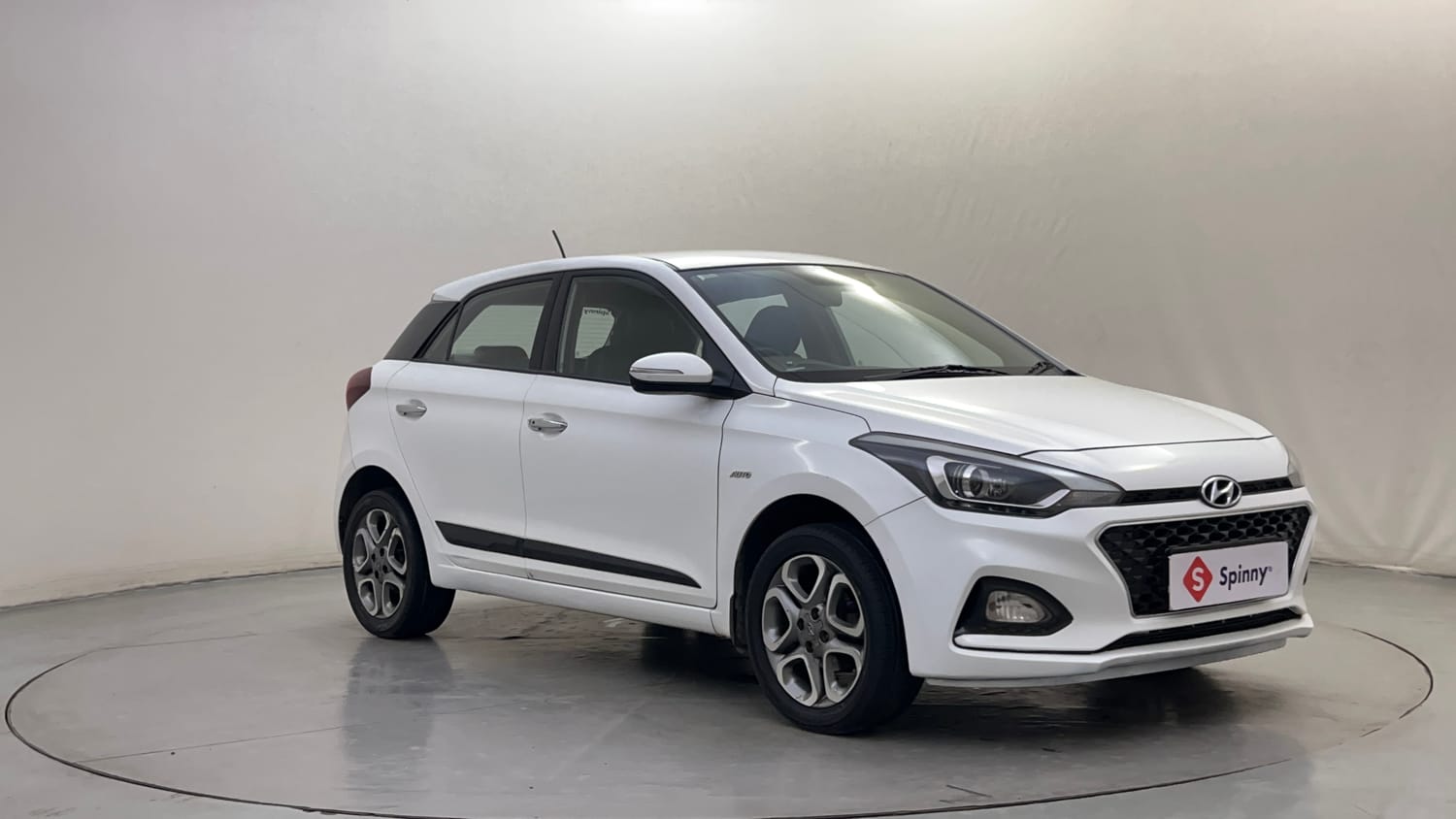 Used 2019 Hyundai Elite i20 Asta 1.2 AT Petrol Automatic exterior RIGHT FRONT CORNER VIEW
