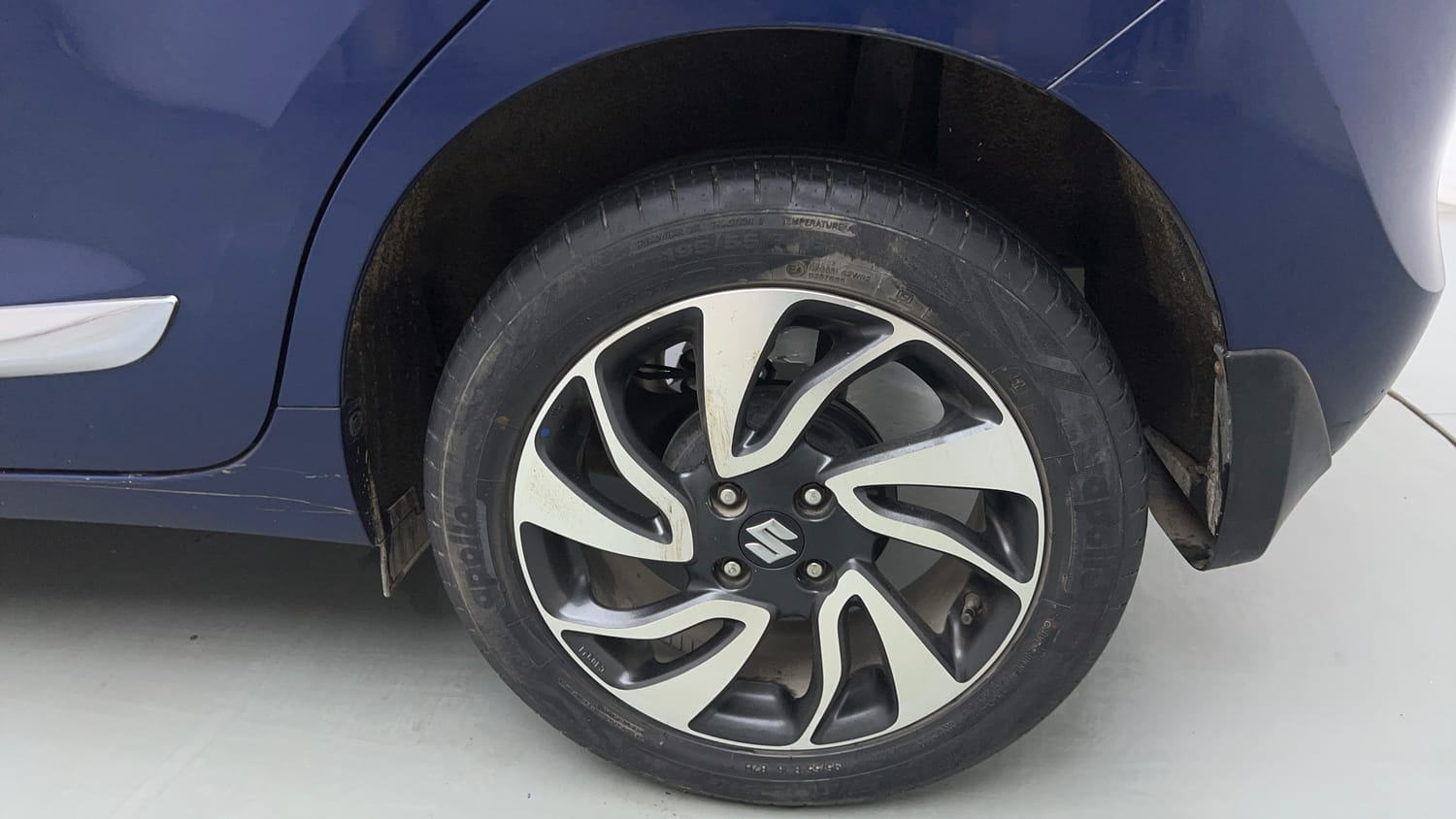 Used 2021 Maruti Suzuki Baleno Zeta Automatic Petrol Automatic tyres LEFT REAR TYRE RIM VIEW