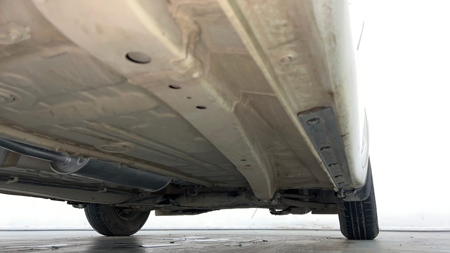 Used 2020 Maruti Suzuki Swift LXi Petrol Manual extra REAR RIGHT UNDERBODY VIEW