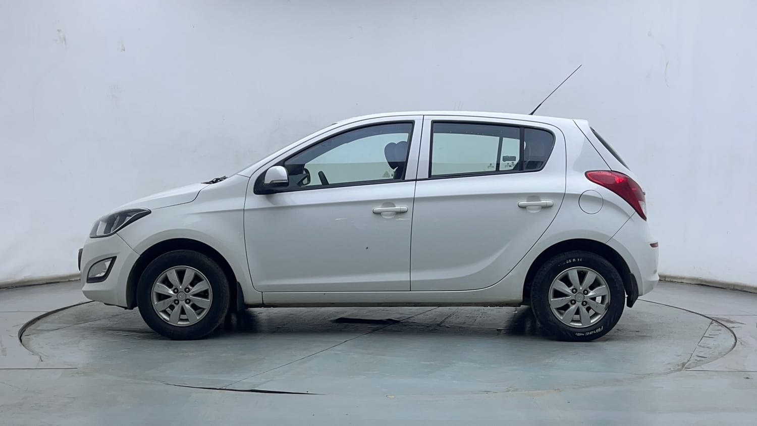 Used 2012 Hyundai i20 Sportz 1.2 Petrol Manual exterior LEFT SIDE VIEW