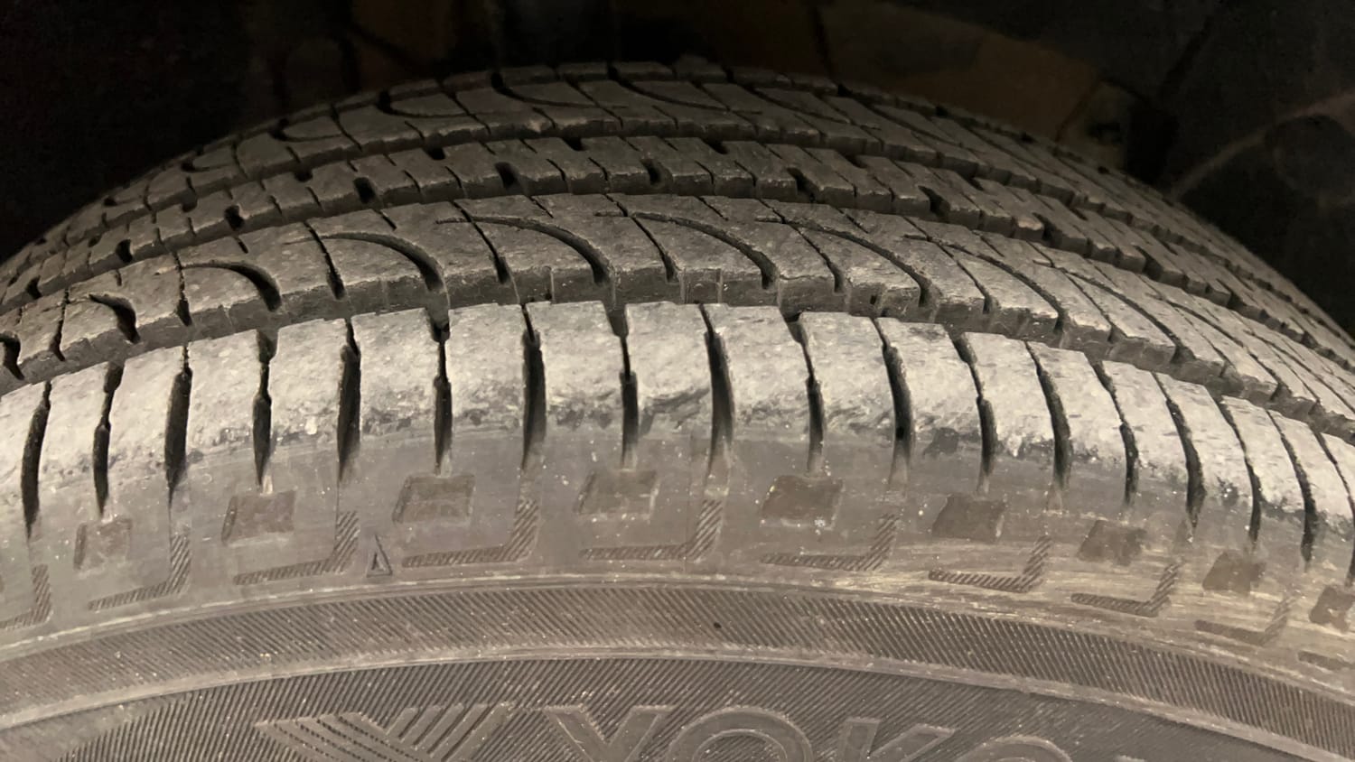 Used 2017 Renault Duster 110 PS RXZ 4X2 MT Diesel Diesel Manual tyres RIGHT FRONT TYRE TREAD VIEW