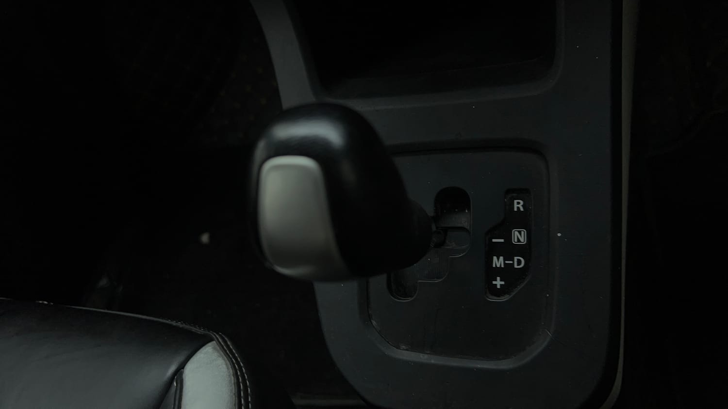 Used 2023 Maruti Suzuki Wagon R VXI 1.0 AGS Petrol Automatic interior GEAR  KNOB VIEW