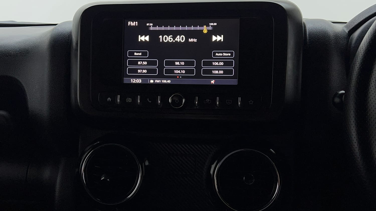 Used 2024 Mahindra Thar LX Hard Top Petrol AT RWD Petrol Automatic top_features Integrated (in-dash) music system
