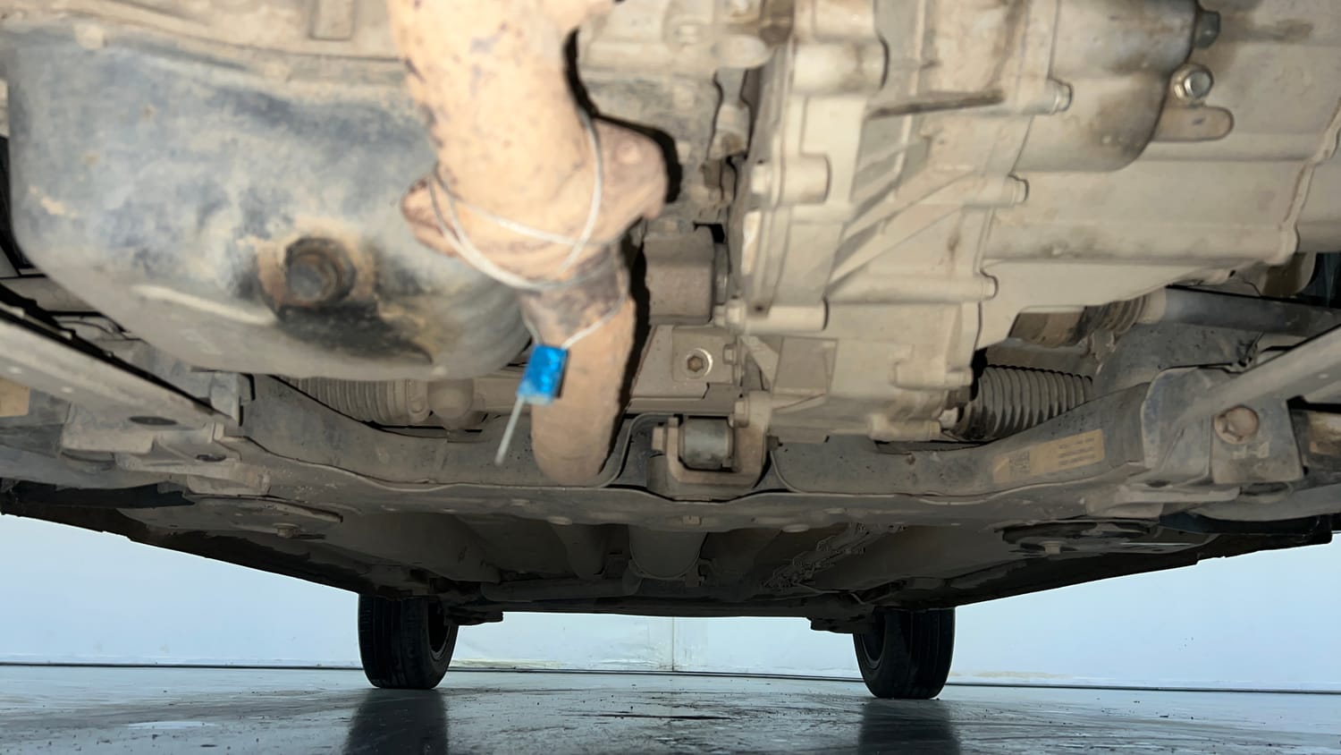 Used 2024 Tata Punch Accomplished Dazzle Sunroof CNG Cng Manual extra FRONT LEFT UNDERBODY VIEW