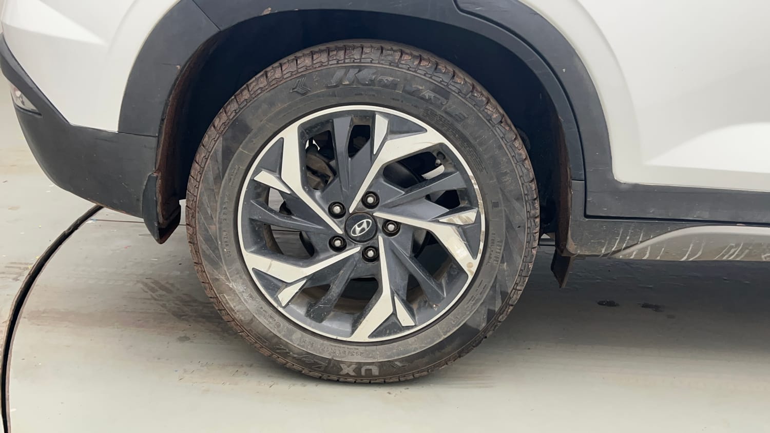 Used 2021 Hyundai Creta SX (O) 1.5 Petrol IVT Petrol Automatic tyres RIGHT REAR TYRE RIM VIEW