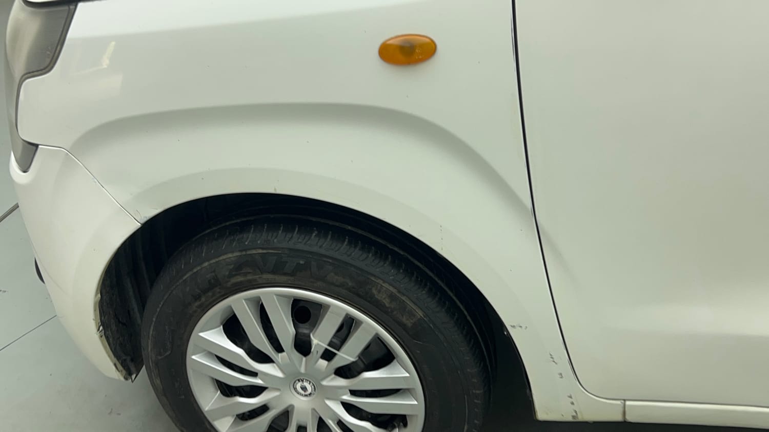 Used 2023 Maruti Suzuki Wagon R VXI 1.0 AGS Petrol Automatic dents MINOR DENT