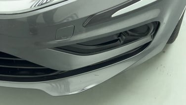 minor_scratch_0