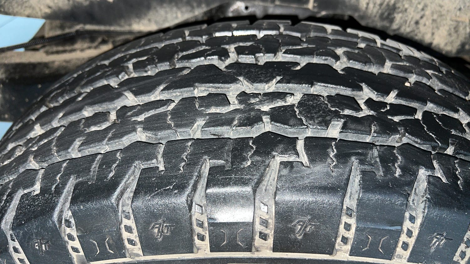 Used 2024 Mahindra Thar LX Hard Top Petrol AT RWD Petrol Automatic tyres RIGHT REAR TYRE TREAD VIEW