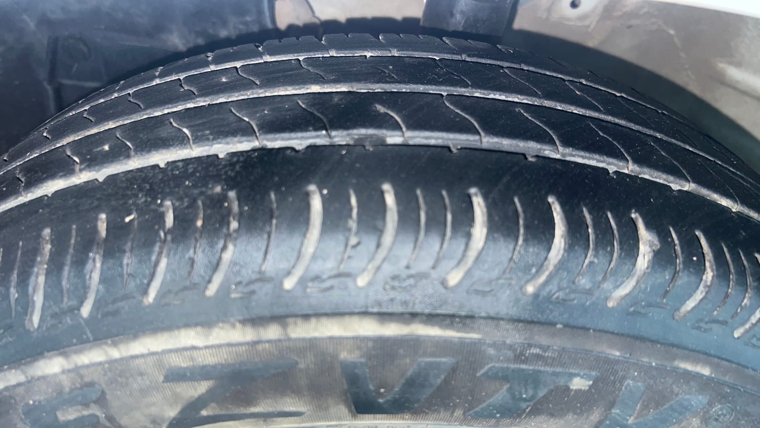 Used 2023 Maruti Suzuki Wagon R VXI 1.0 AGS Petrol Automatic tyres LEFT FRONT TYRE TREAD VIEW