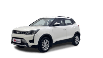 Used 2023 Mahindra XUV 300 W8 1.2 Petrol Petrol Manual Image