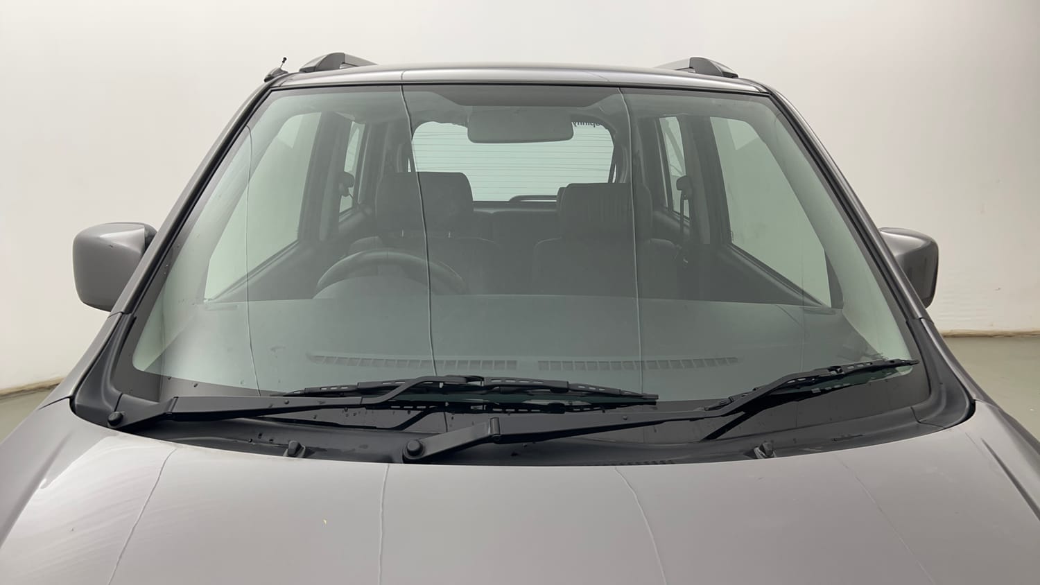 Used 2012 Maruti Suzuki Wagon R 1.0 VXi Petrol Manual exterior FRONT WINDSHIELD VIEW
