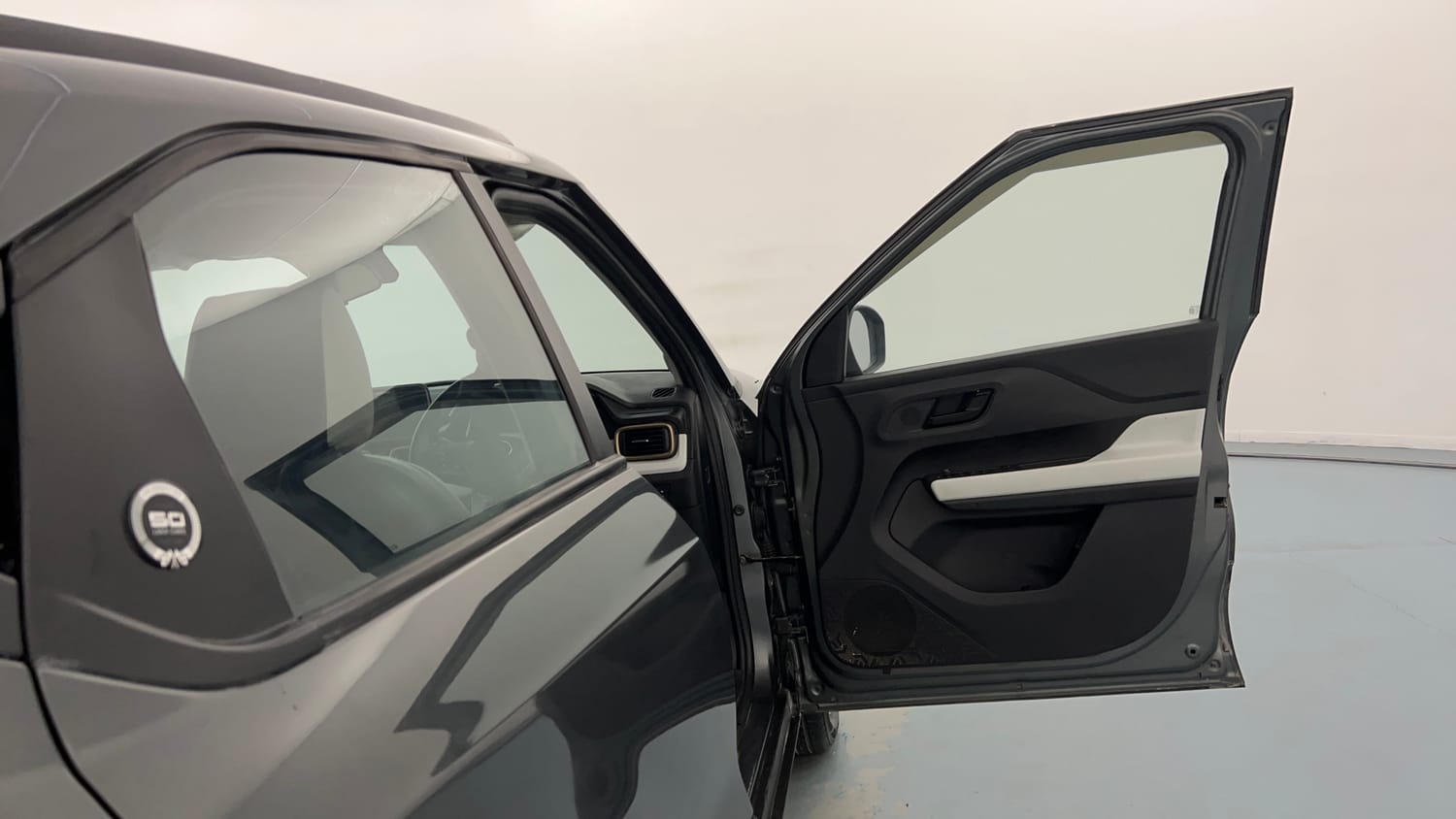 Used 2024 Tata Punch Accomplished Dazzle Sunroof CNG Cng Manual interior RIGHT FRONT DOOR OPEN VIEW