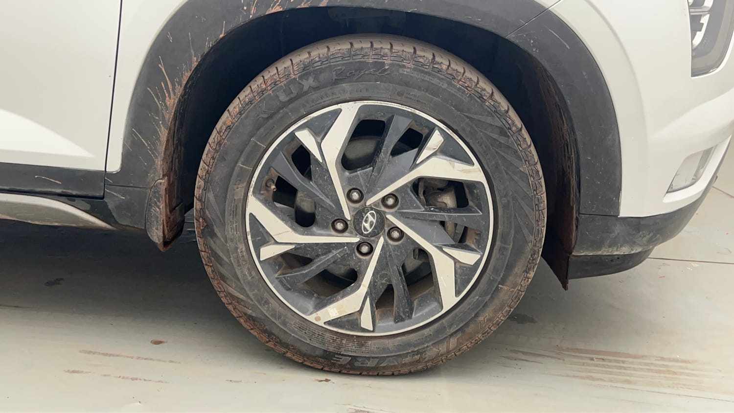 Used 2021 Hyundai Creta SX (O) 1.5 Petrol IVT Petrol Automatic tyres RIGHT FRONT TYRE RIM VIEW