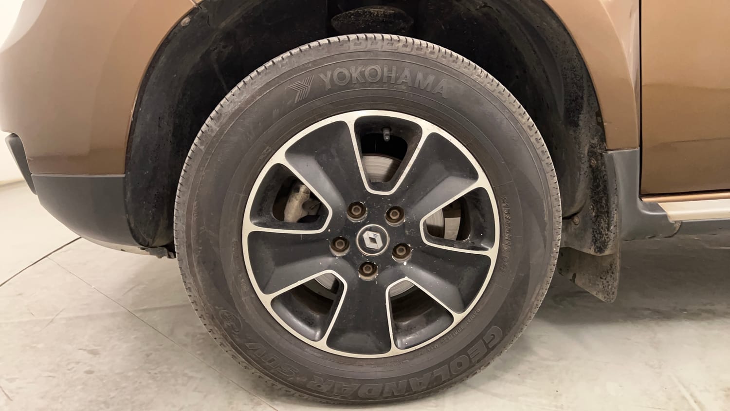 Used 2017 Renault Duster 110 PS RXZ 4X2 MT Diesel Diesel Manual tyres LEFT FRONT TYRE RIM VIEW