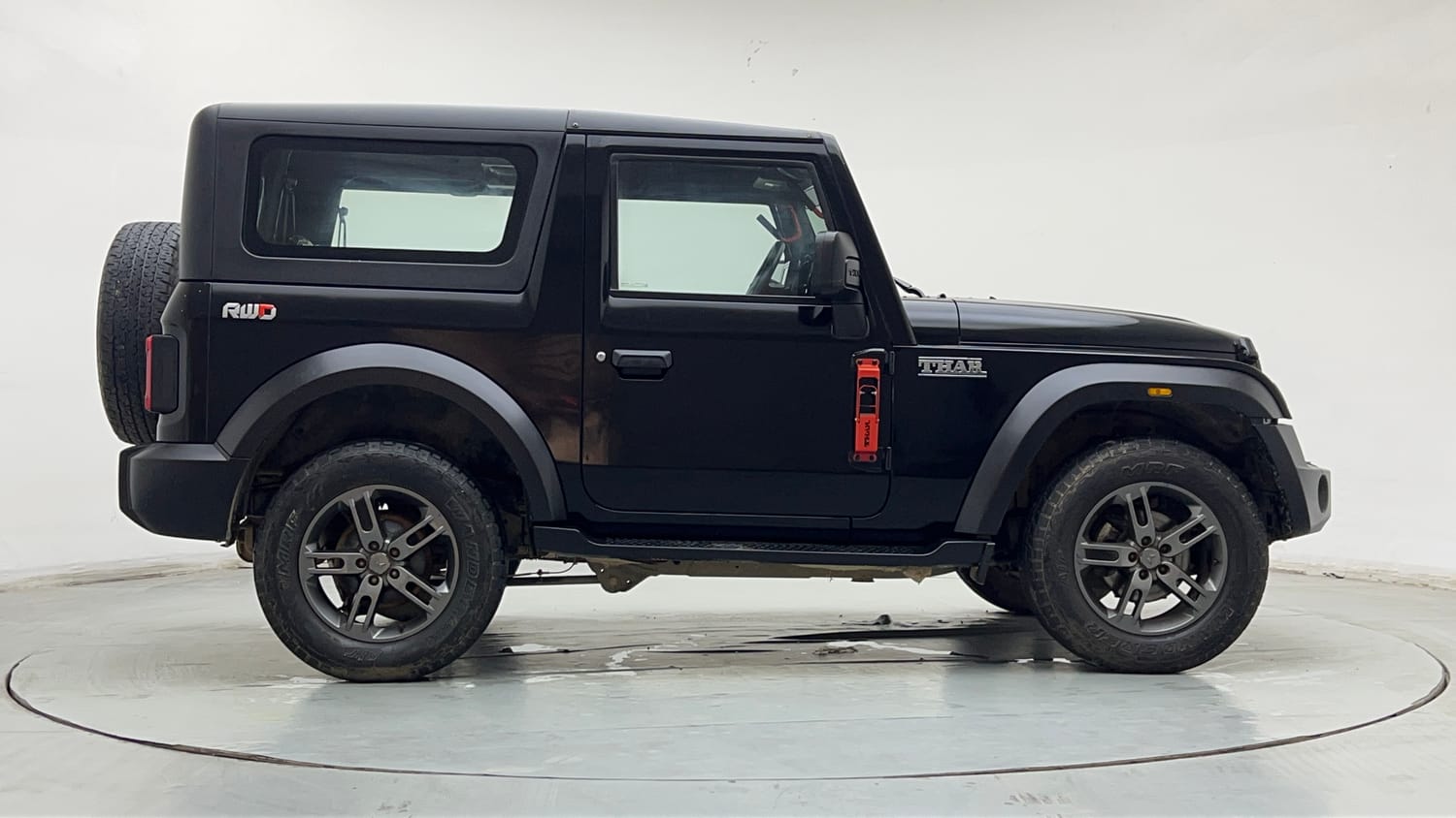 Used 2024 Mahindra Thar LX Hard Top Petrol AT RWD Petrol Automatic exterior RIGHT SIDE VIEW
