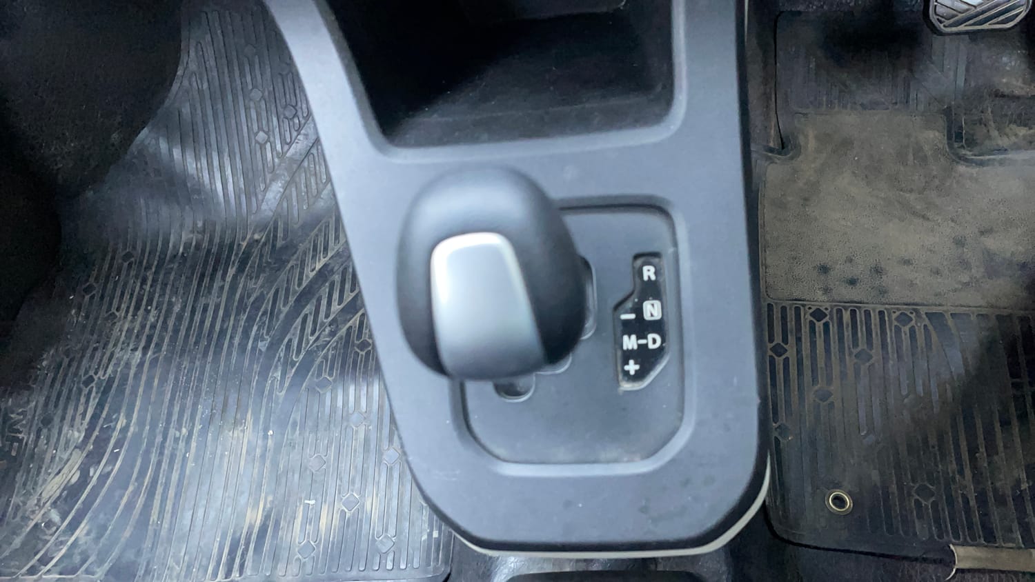 Used 2019 Maruti Suzuki Wagon R ZXi 1.2 AMT Petrol Automatic interior GEAR  KNOB VIEW