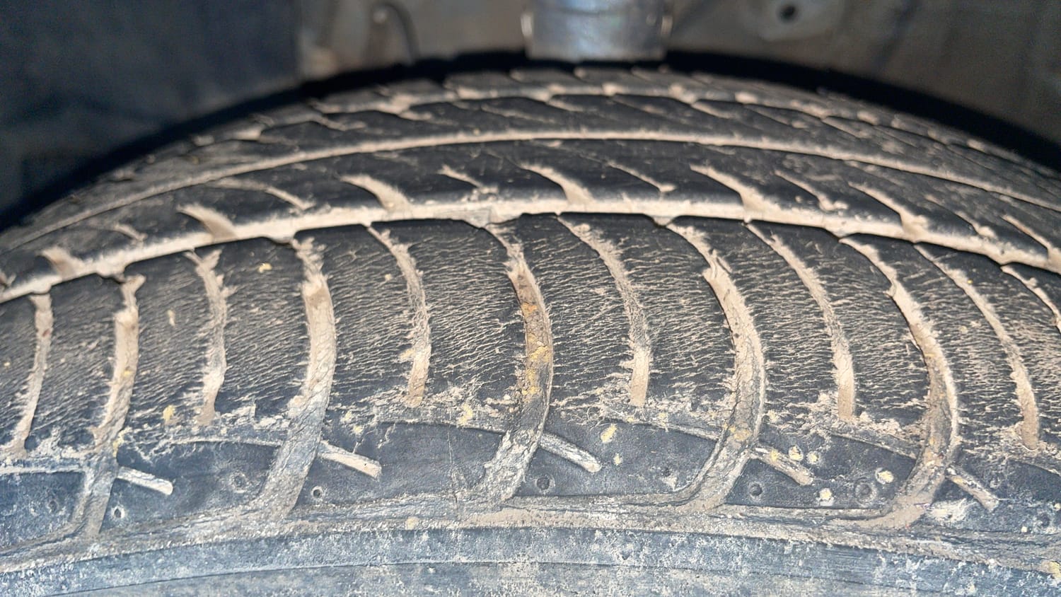 Used 2019 Maruti Suzuki Wagon R ZXi 1.2 AMT Petrol Automatic tyres LEFT FRONT TYRE TREAD VIEW