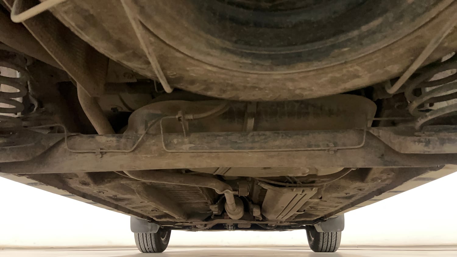 Used 2017 Renault Duster 110 PS RXZ 4X2 MT Diesel Diesel Manual extra REAR UNDERBODY VIEW (TAKEN FROM REAR)