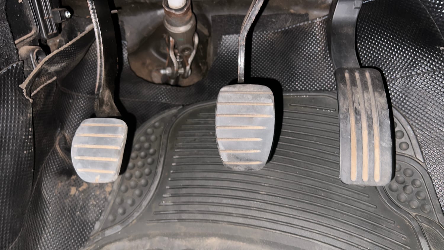 Used 2017 Renault Duster 110 PS RXZ 4X2 MT Diesel Diesel Manual interior PEDALS VIEW