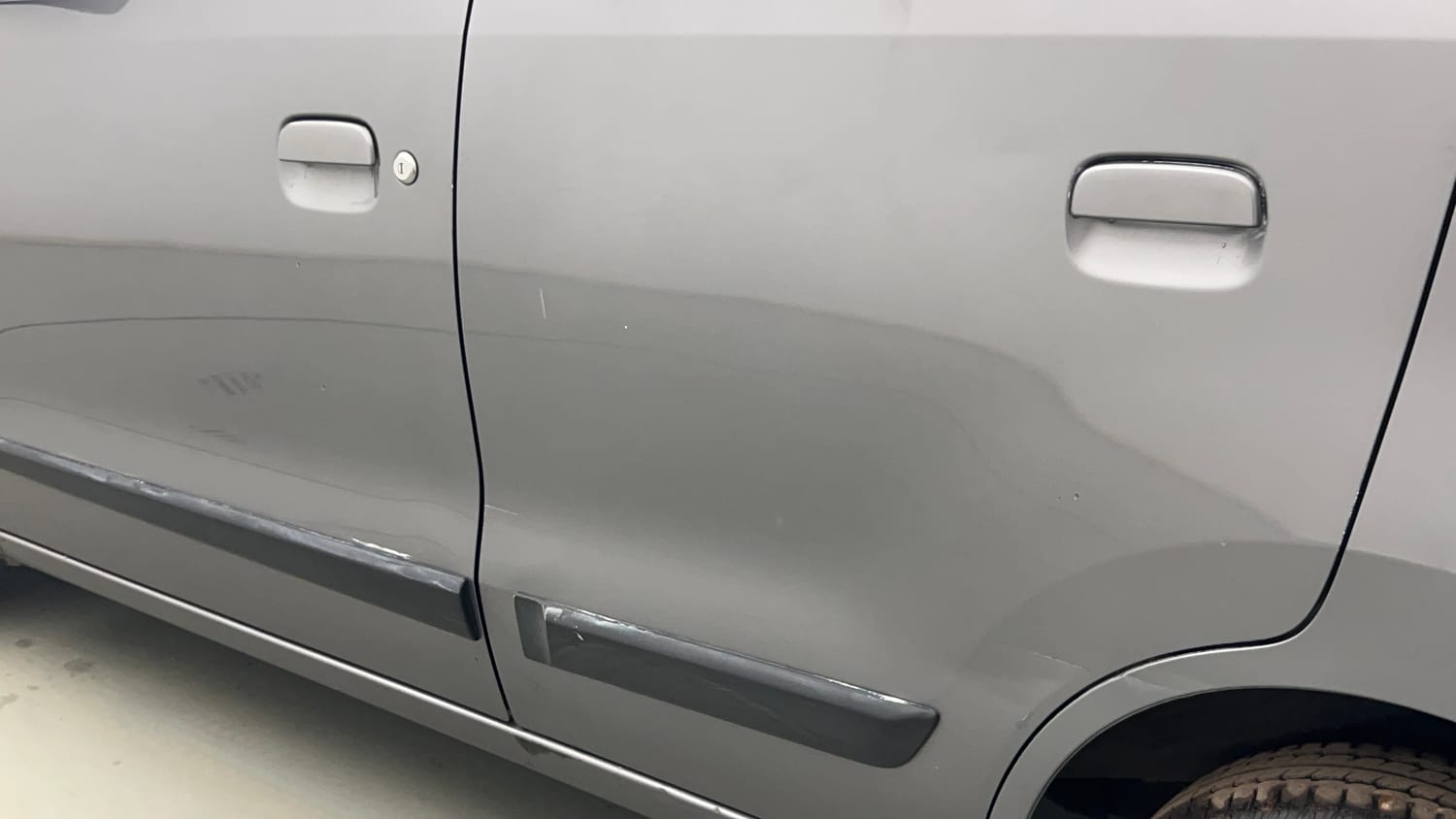 Used 2012 Maruti Suzuki Wagon R 1.0 VXi Petrol Manual dents MINOR DENT