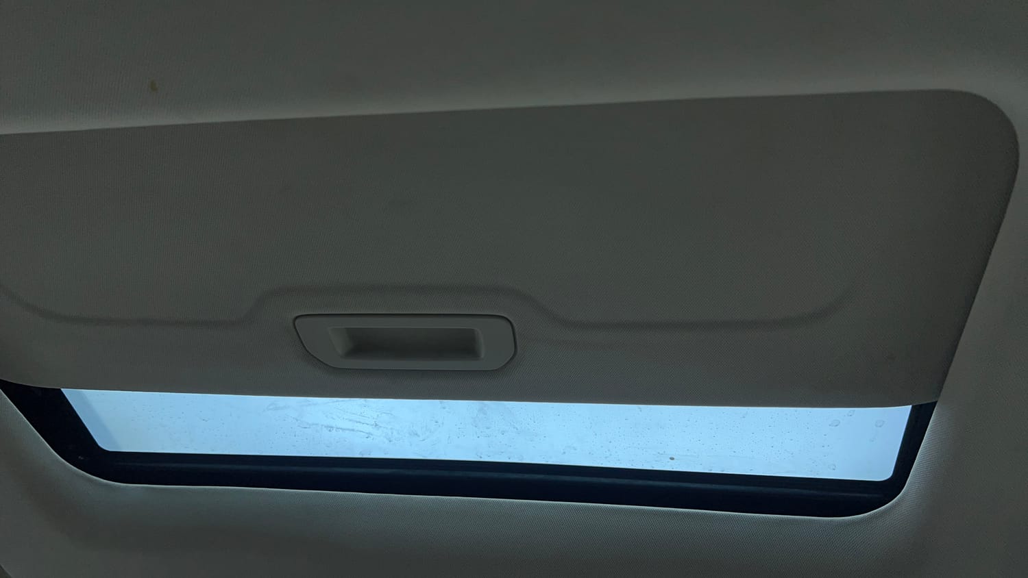 Used 2023 Mahindra XUV 300 W6 1.5 Diesel Diesel Manual top_features Sunroof