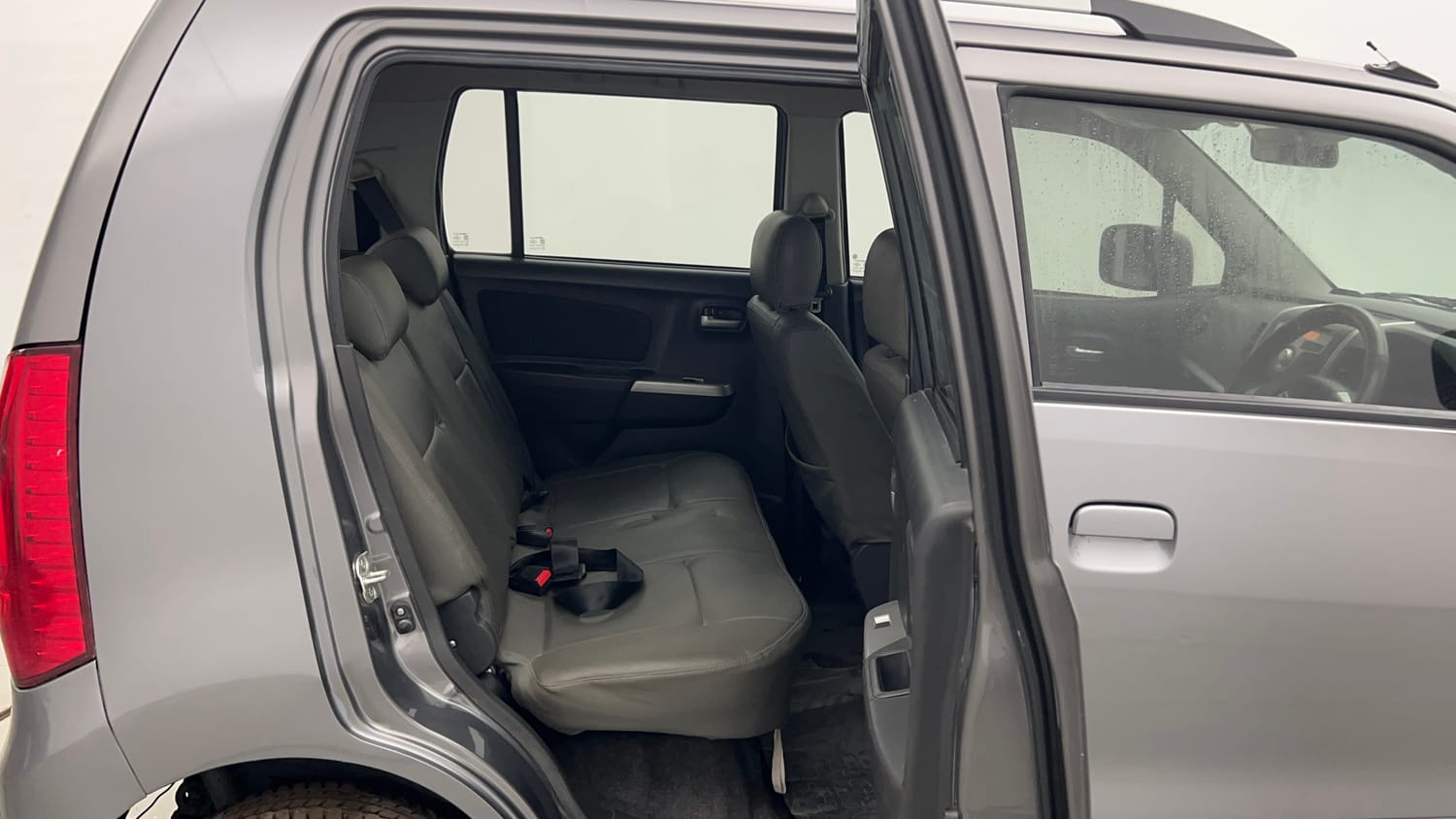 Used 2012 Maruti Suzuki Wagon R 1.0 VXi Petrol Manual interior RIGHT SIDE REAR DOOR CABIN VIEW
