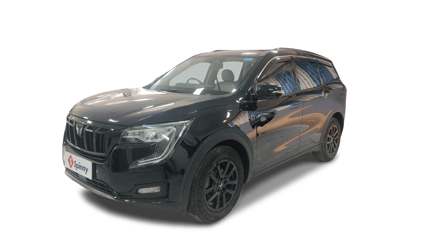 Used 2024 Mahindra XUV700 AX 7 Luxury Pack Petrol AT 7 STR Petrol Automatic Image