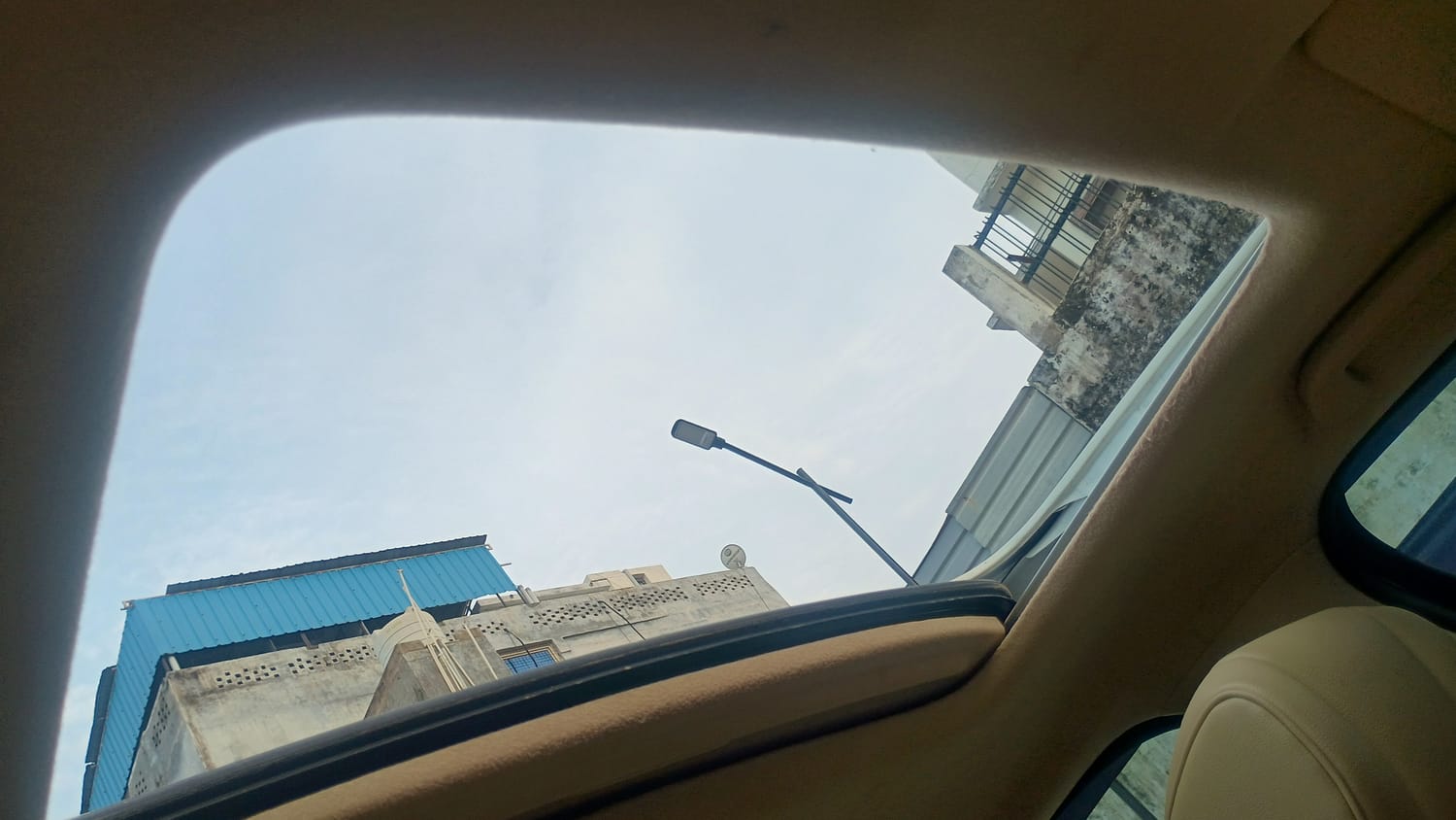 Used 2023 Honda City ZX Petrol Petrol Manual top_features Sunroof