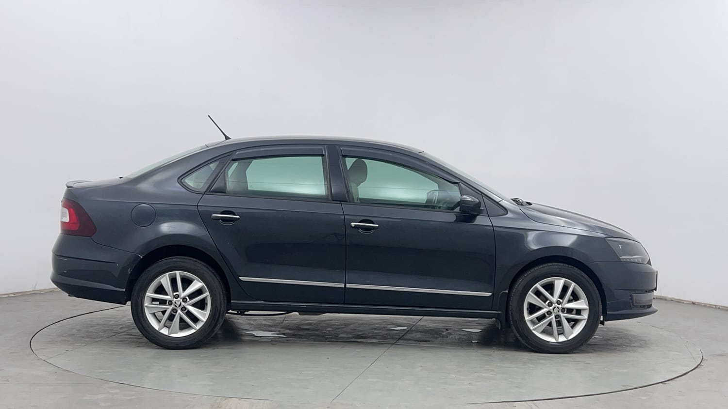 Used 2022 Skoda Rapid Style Petrol Manual exterior RIGHT SIDE VIEW