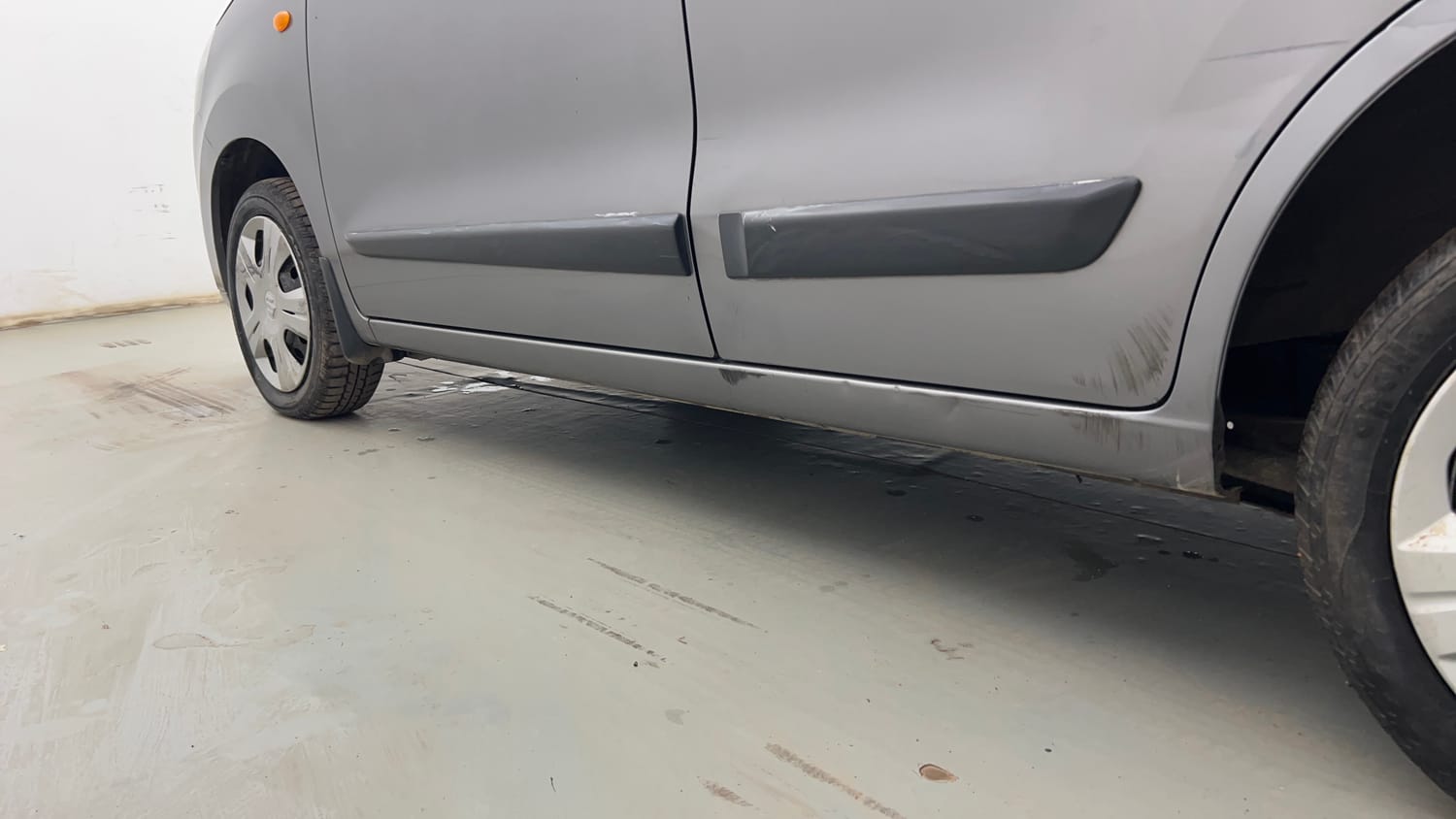 Used 2012 Maruti Suzuki Wagon R 1.0 VXi Petrol Manual dents MINOR SCRATCH