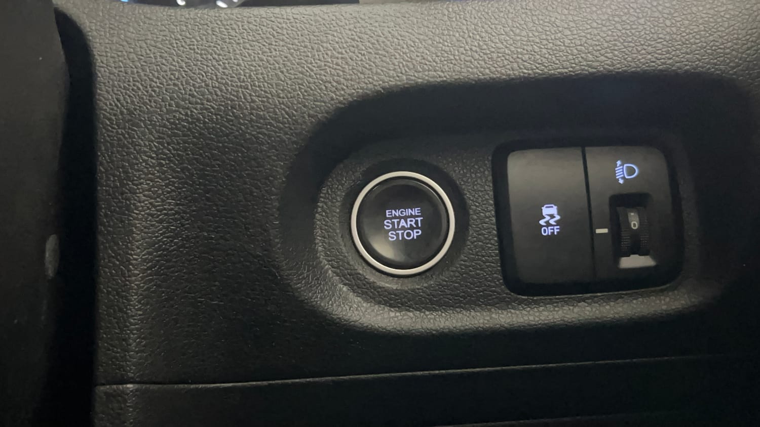 Used 2021 Hyundai Creta SX (O) 1.5 Petrol IVT Petrol Automatic top_features Keyless start