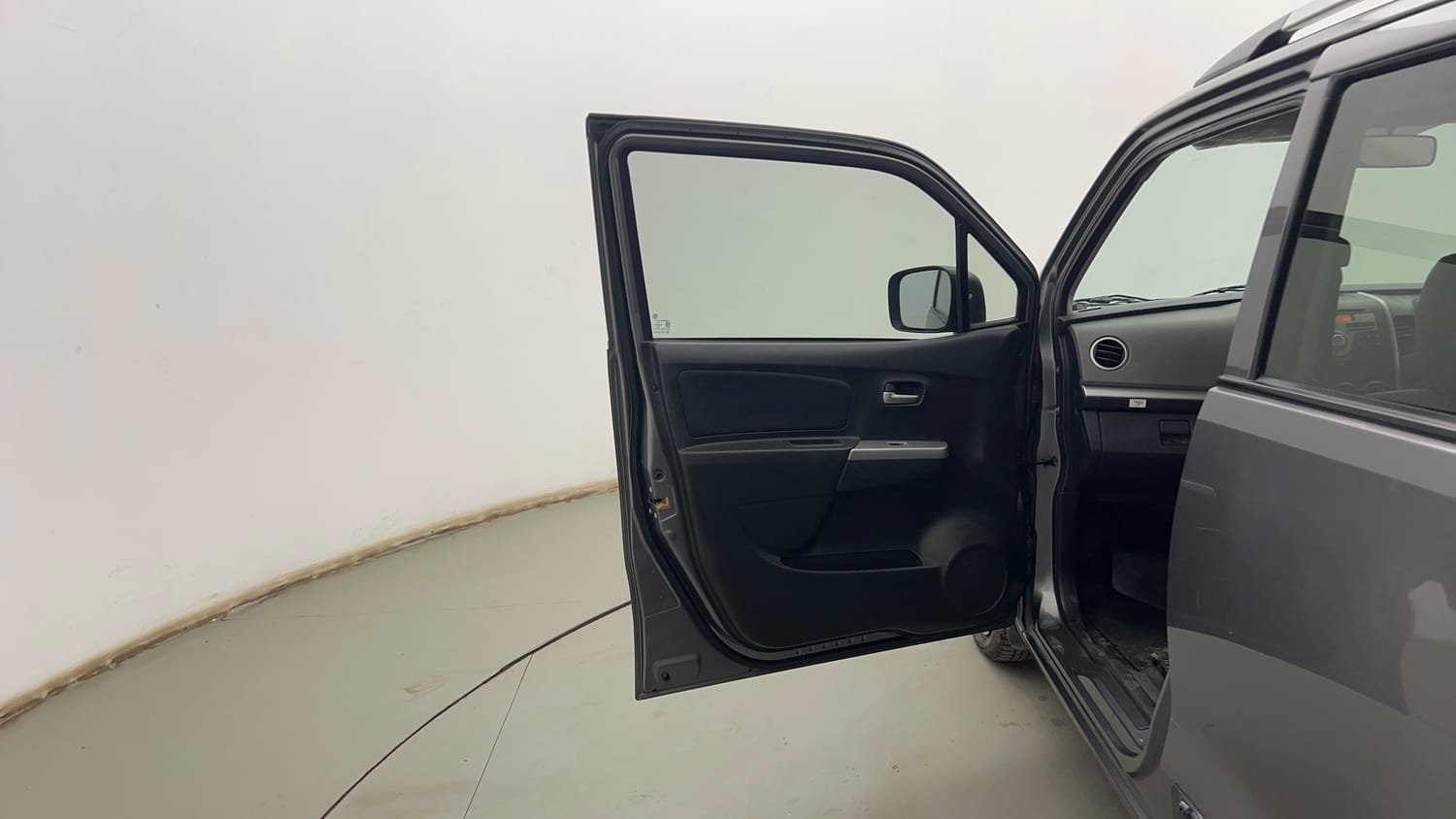 Used 2012 Maruti Suzuki Wagon R 1.0 VXi Petrol Manual interior LEFT FRONT DOOR OPEN VIEW