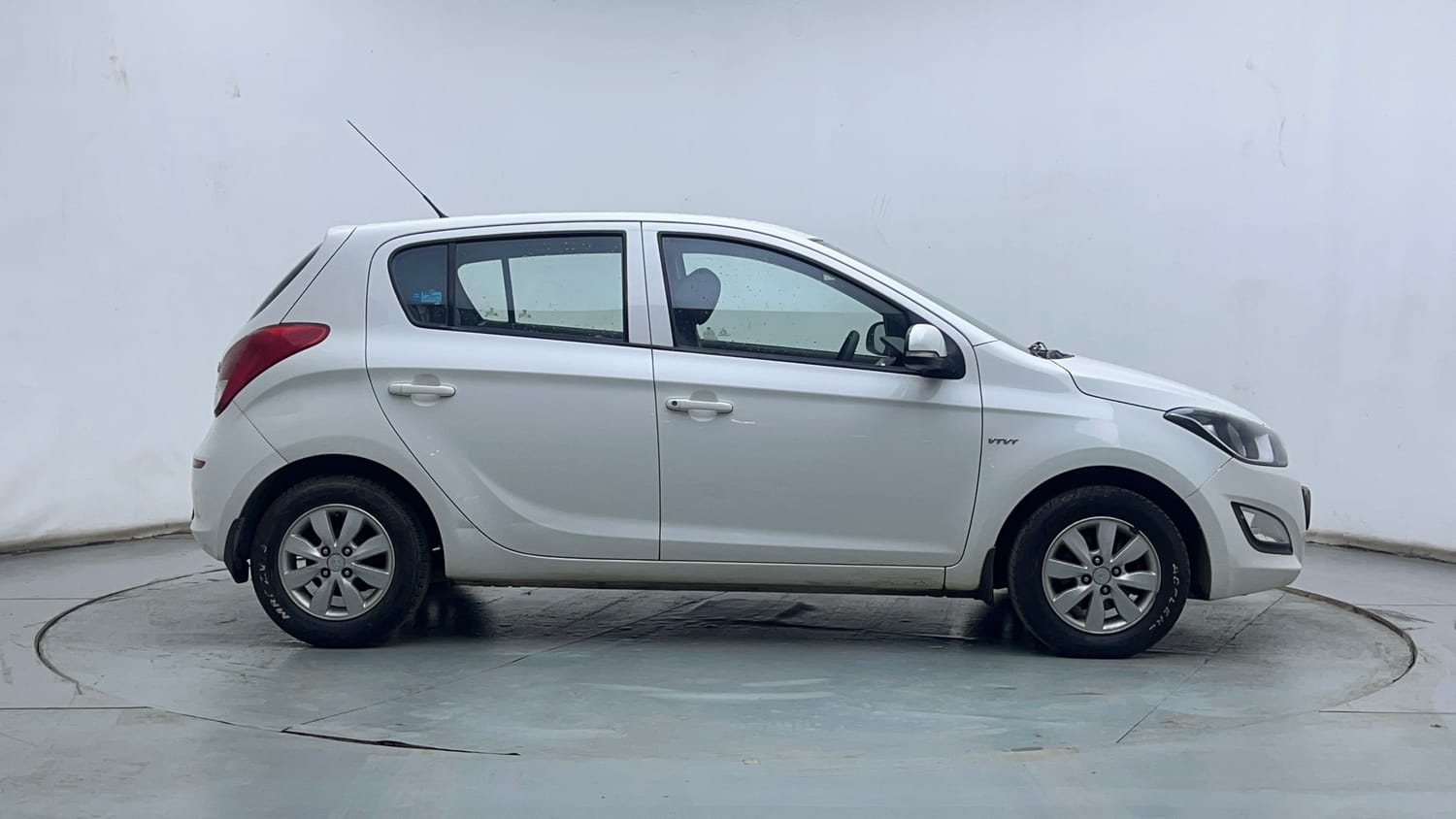 Used 2012 Hyundai i20 Sportz 1.2 Petrol Manual exterior RIGHT SIDE VIEW