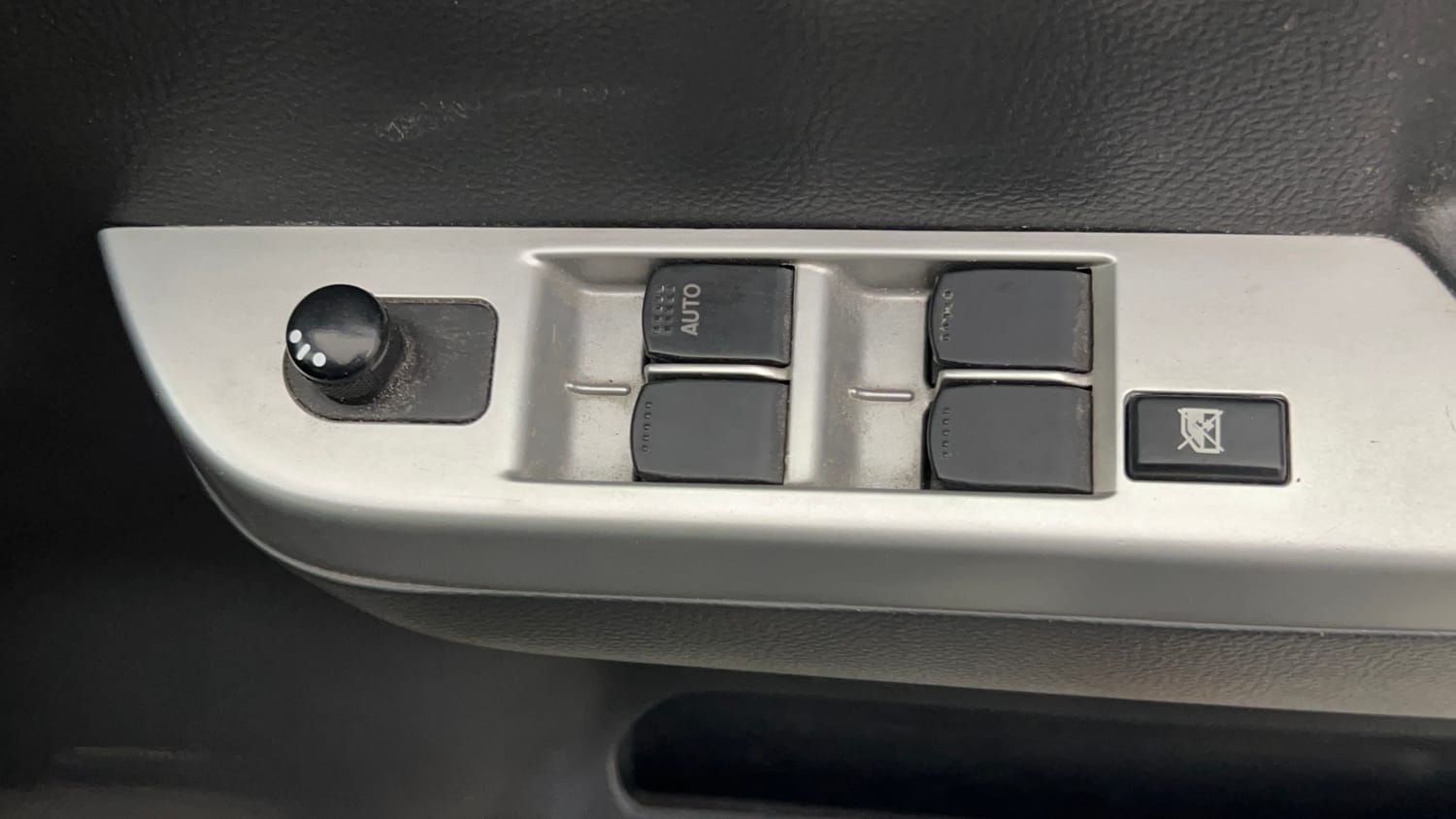 Used 2012 Maruti Suzuki Wagon R 1.0 VXi Petrol Manual top_features Power windows
