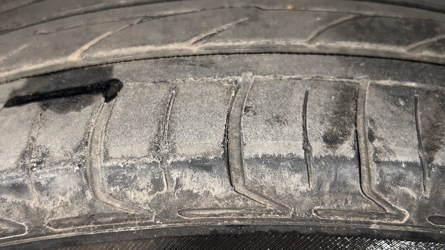 Used 2022 Skoda Rapid Style Petrol Manual tyres LEFT FRONT TYRE TREAD VIEW